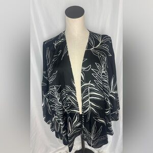Vada Winter Maverick Black and White Leaf Print Kimono Large